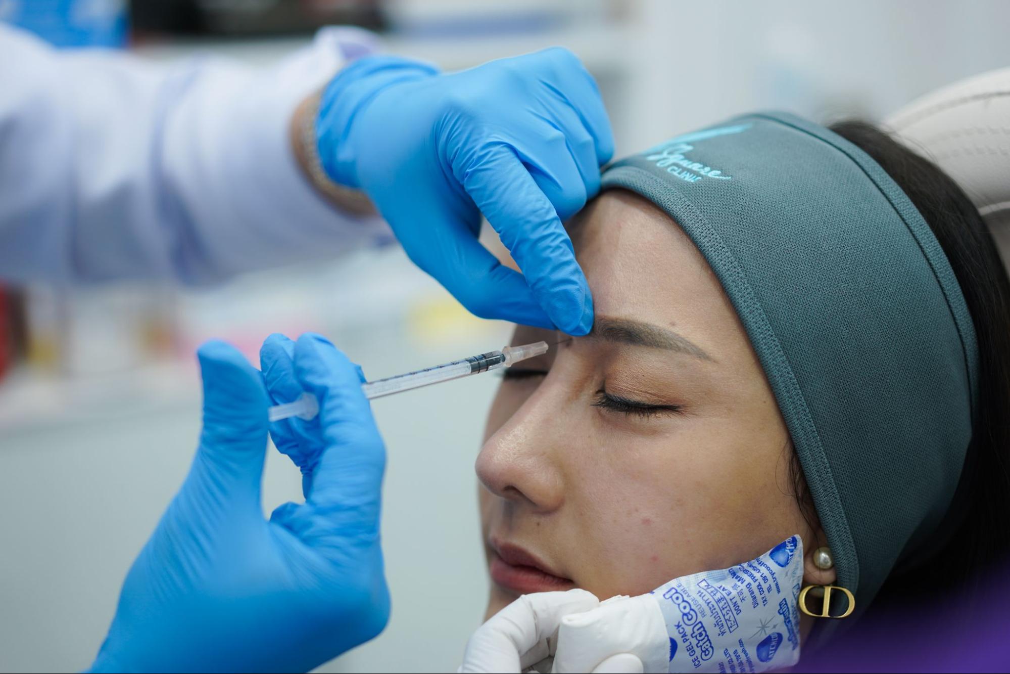 Botox wrinkle reduction_คุณตั๊ก_