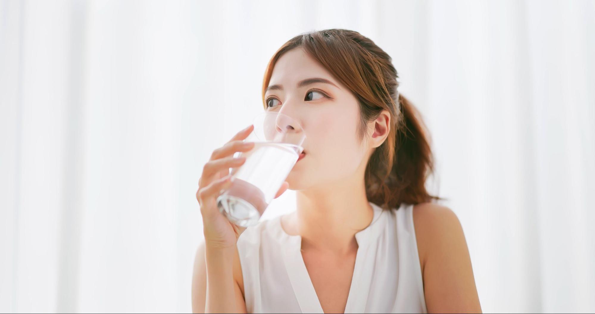 Hangover remedy by drinking water