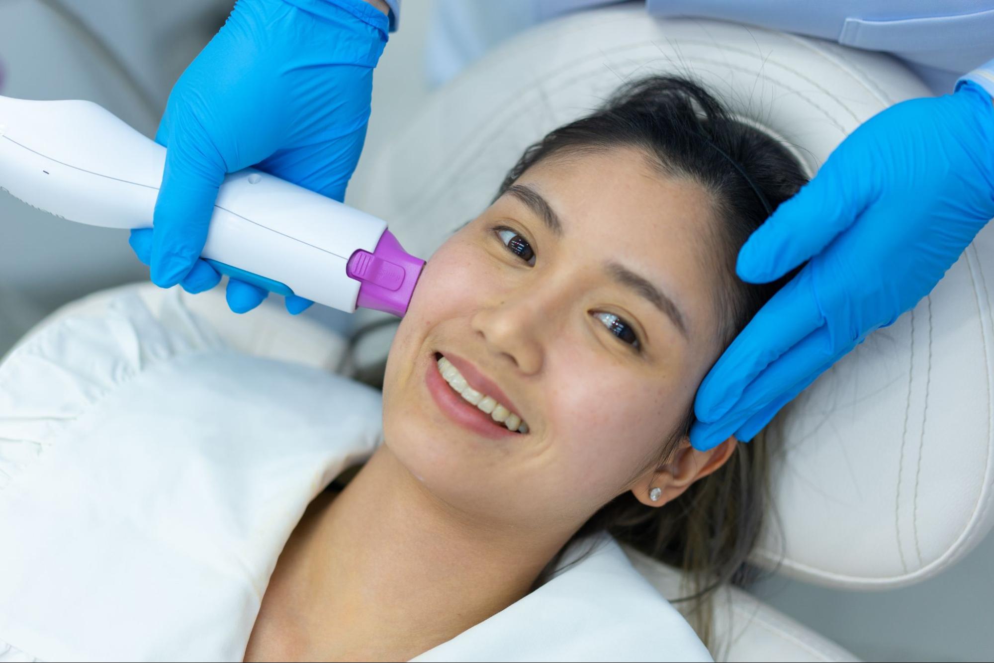 Thermage facial lifting