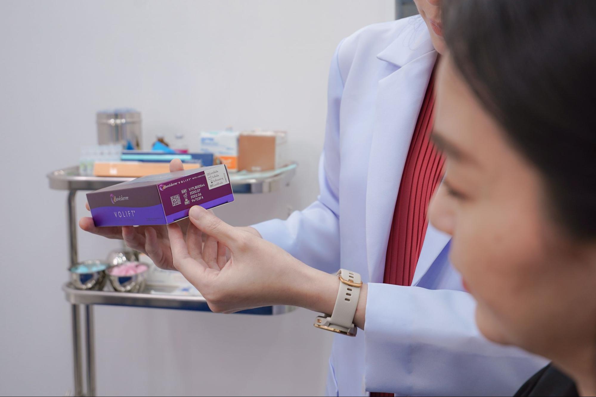 Under-eye filler with an experienced doctor